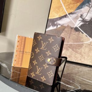 Louis Vuitton Agenda -  UK